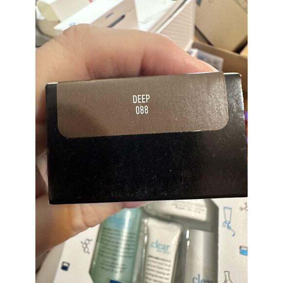 Kat‎ Von D Kvd Good Apple Full Coverage Serum Foundation - DEEP. 088 - Picture 6 of 6